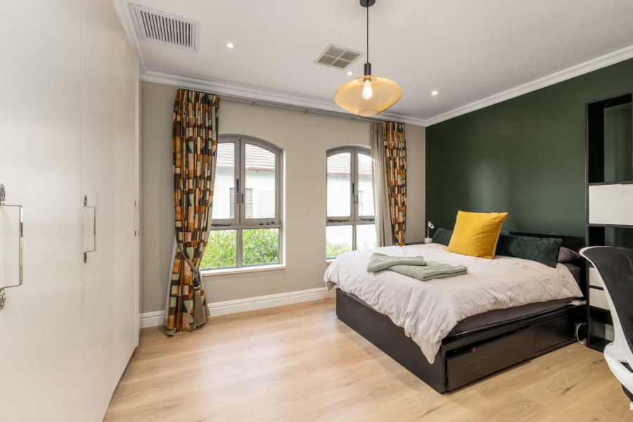 5 Bedroom Property for Sale in Val De Vie Estate Western Cape